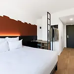 Hotel B&B Hotel Nyon 3*