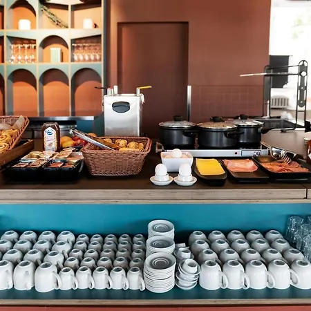 B&B Hotel Nyon Otel Nyon