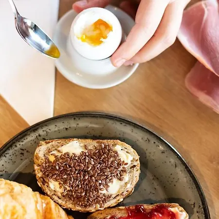 Hotel B&B Hotel Nyon