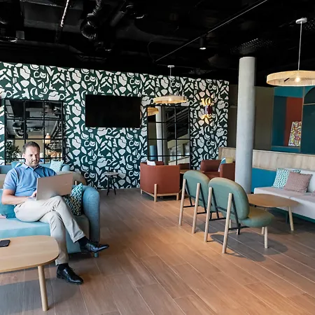 B&B Hotel Nyon Otel Nyon