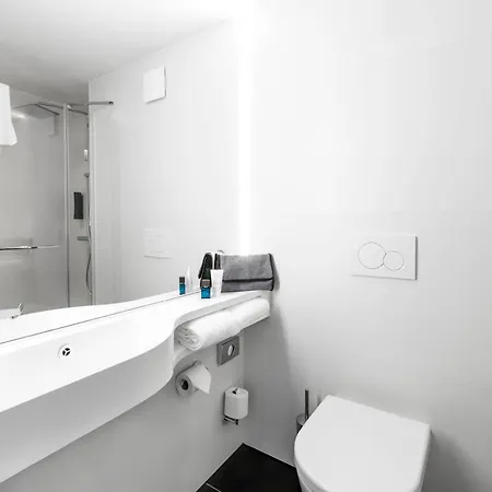 فندق B&B Hotel Nyon