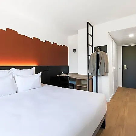 B&B Hotel Nyon 3*