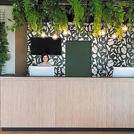 B&B Hotel Nyon فندق