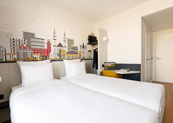 Hotel B&B Hotel Nyon 3*
