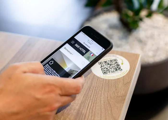 Hotel B&B Hotel Nyon 3*