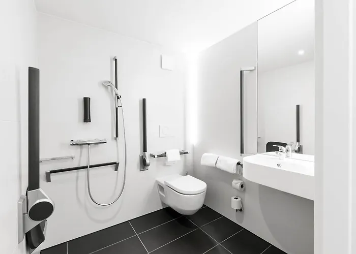 Hotel B&B Hotel Nyon 3*