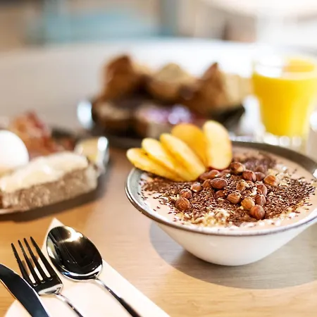 B&B Hotel Nyon ホテル ニヨン